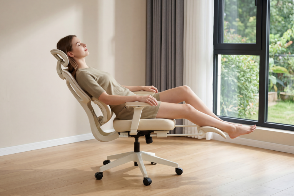 Can You Sleep in an Ergonomic Chair? Risks, Benefits & Safe Tips