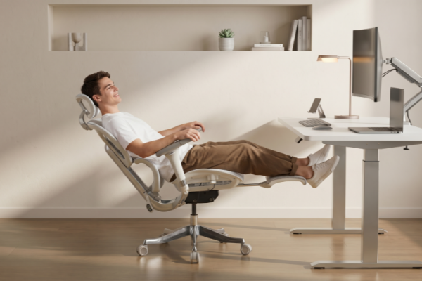 Europe’s 40°C Workdays: Why Office Chairs Are Suddenly Part of Heat Survival Strategy